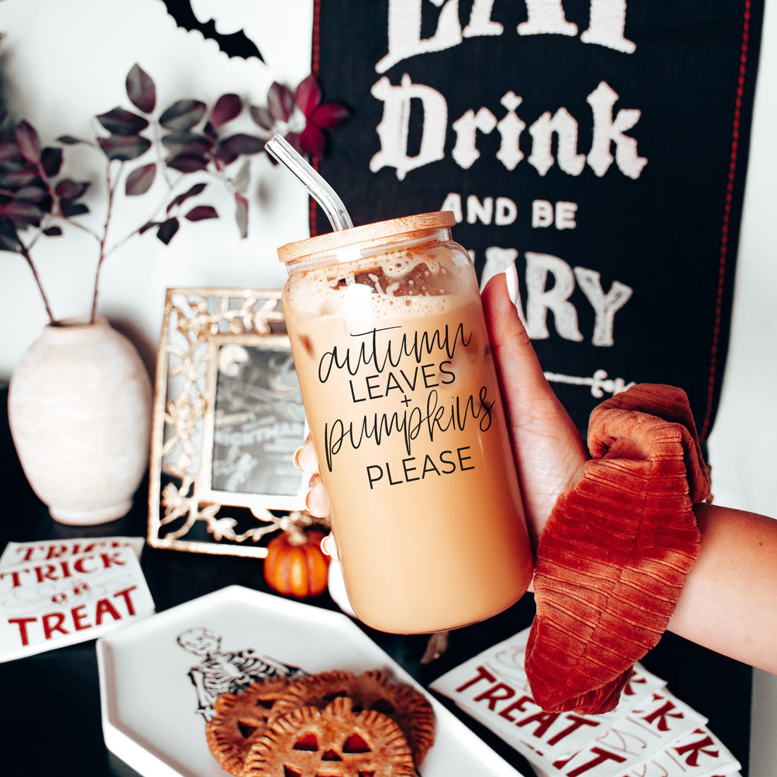 Mother's autumn essential drinking glass set
Mom humor fall season glass tumbler gift
Parent life pumpkin spice glass tumbler set